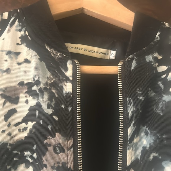 Graphic bomber jacket by shades of grey. - Picture 3 of 5